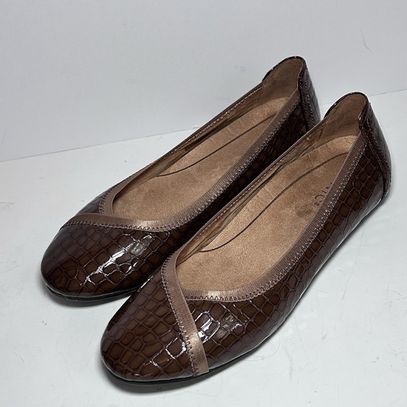 Vionic Caroll Brown Croc Print Women\'s 9 Patent Leather Ballet Flat